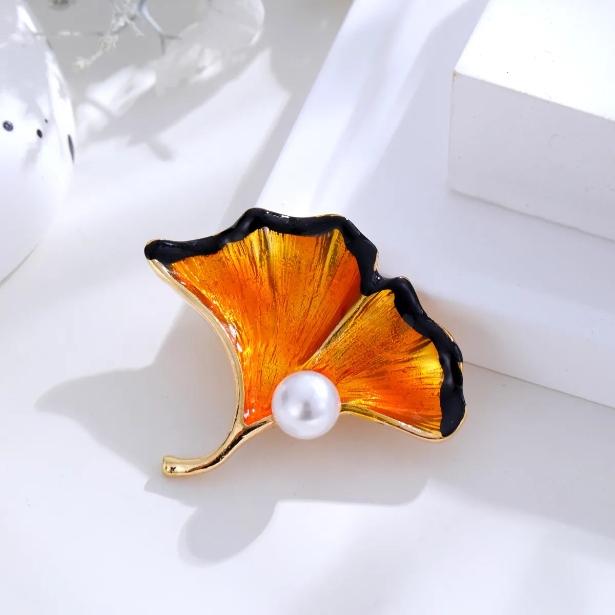 Retro Streetwear Fruit Flower Alloy Inlay Rhinestones Unisex Brooches