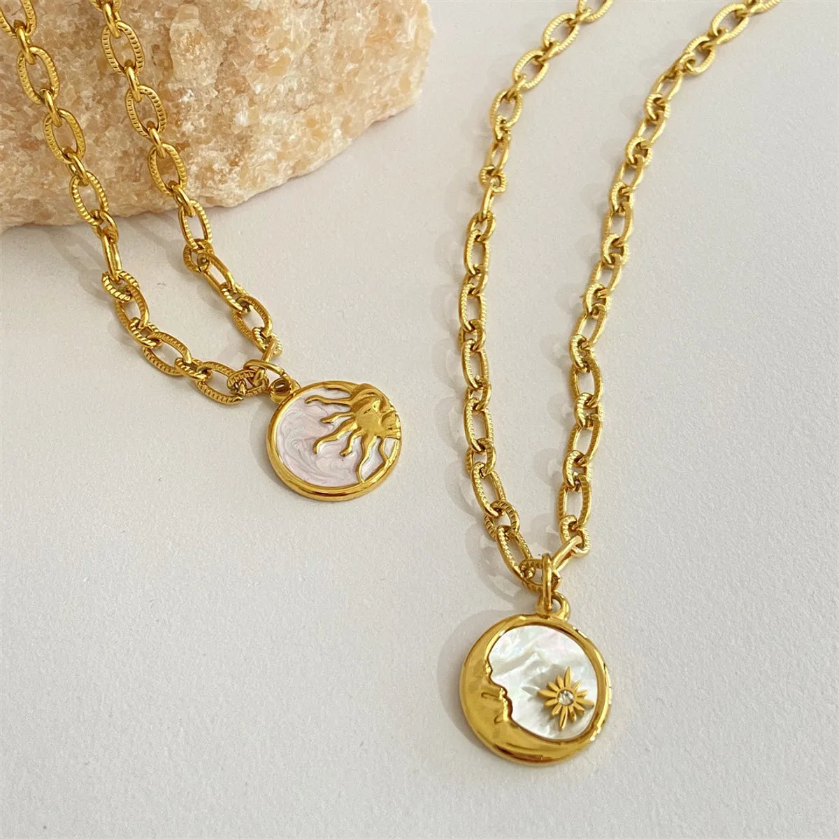 304 Stainless Steel 18K Gold Plated Retro Enamel Plating Sun Moon Shell Pendant Necklace