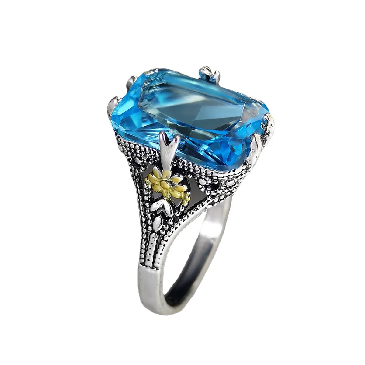 Retro Two-Tone Flower And Sapphire Ring Wholesale