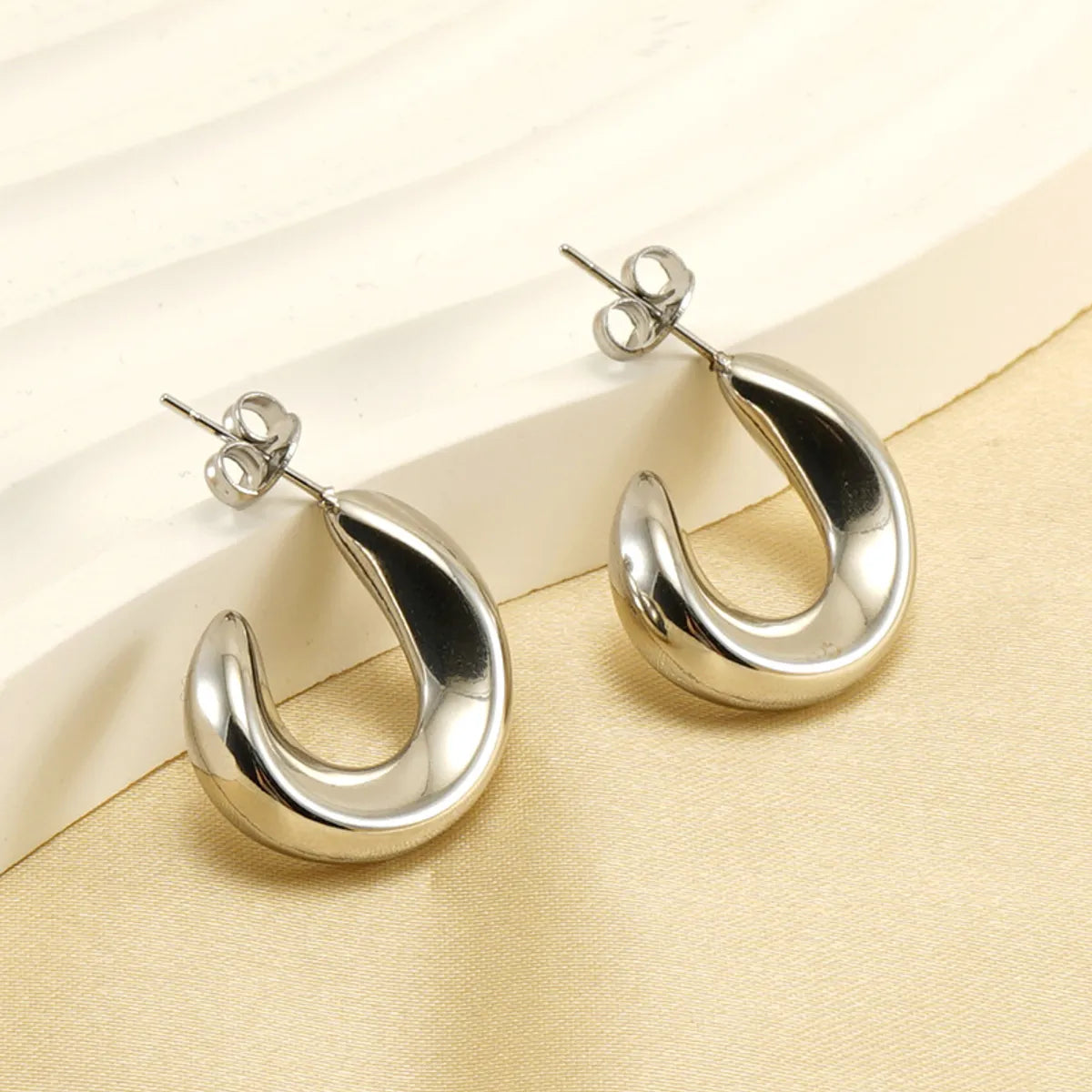 1 Pair Retro U Shape Plating Stainless Steel 18k Gold Plated Ear Studs