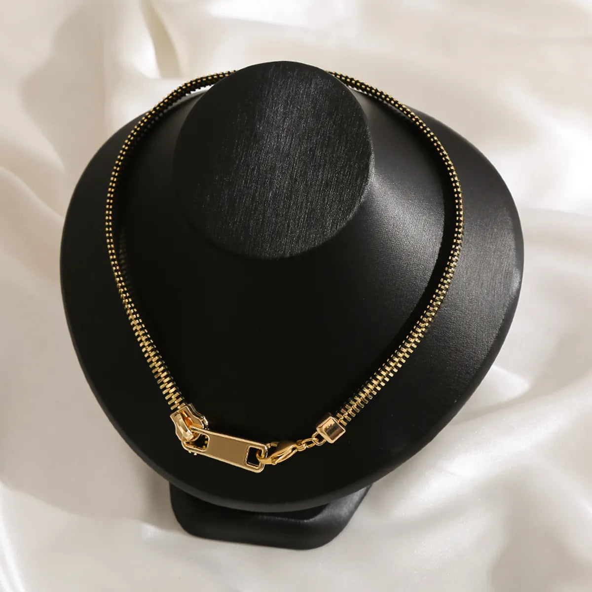 Retro Zipper Ball Titanium Steel Plating Gold Plated Necklace