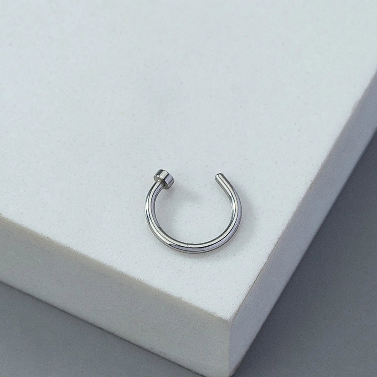 Rock Punk Solid Color Alloy Plating Lip Stud Nose Ring