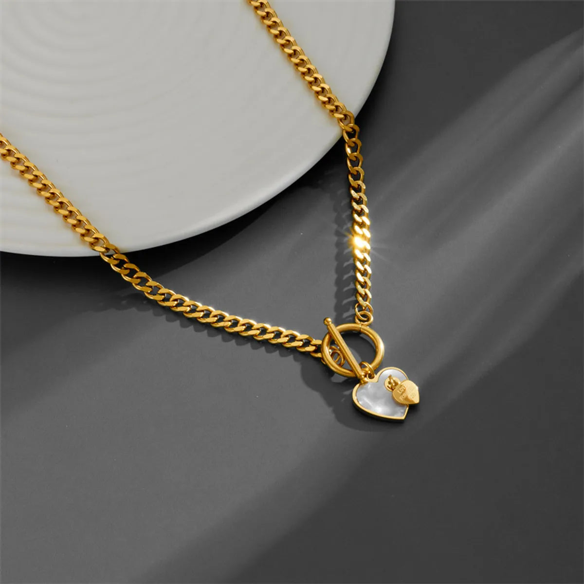 Roman Style Heart Shape Titanium Steel Plating Pendant Necklace