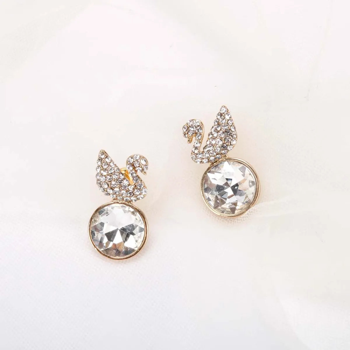 S925 Silver Needle Korean Rhinestone Love Swan Girl Texture Earrings Wholesale Nihaojewelry