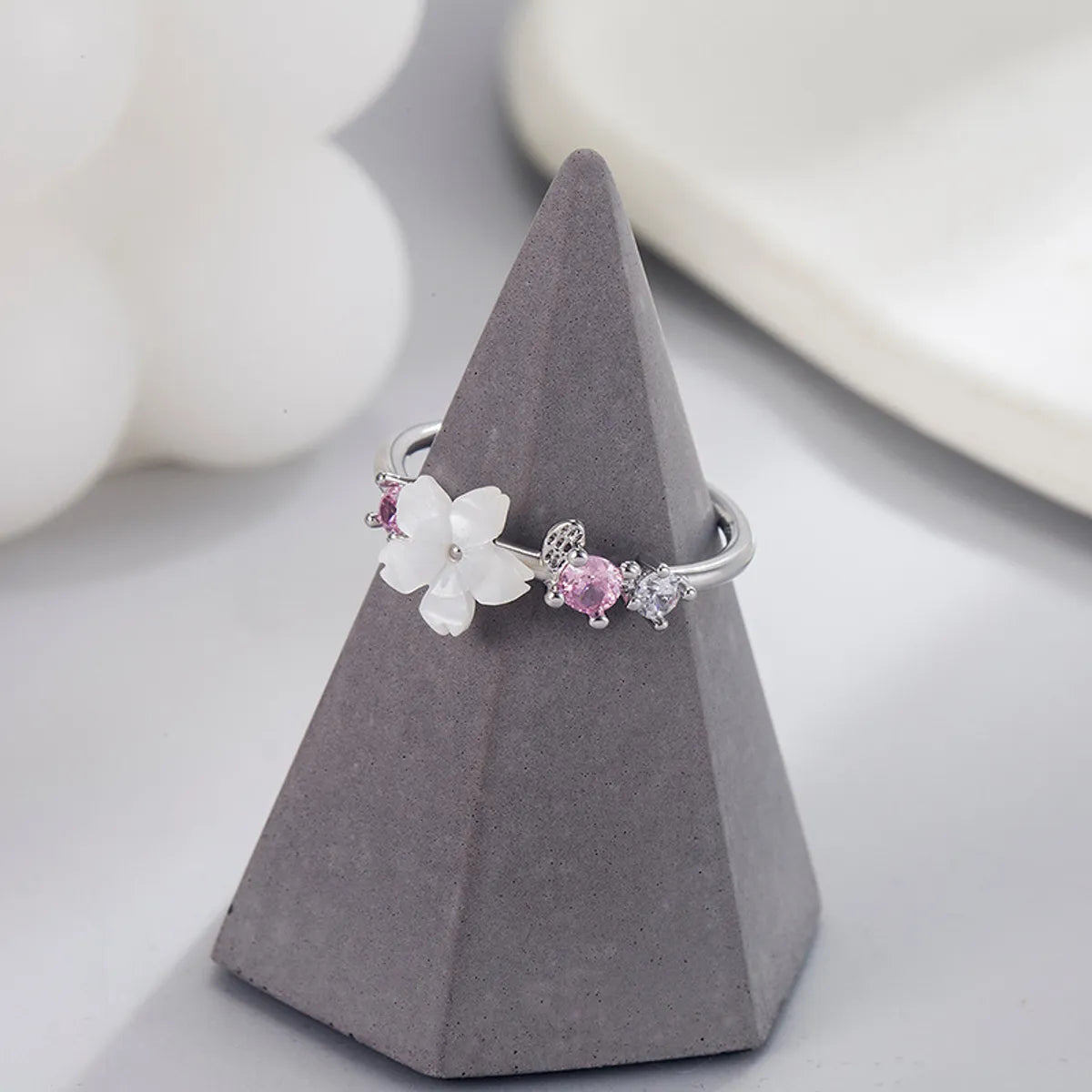 Shell Cherry Blossom Temperament Ring Female Special-interest Design Small Fresh Diamond Simple Korean Style Sweet Mori Hipster Fashion