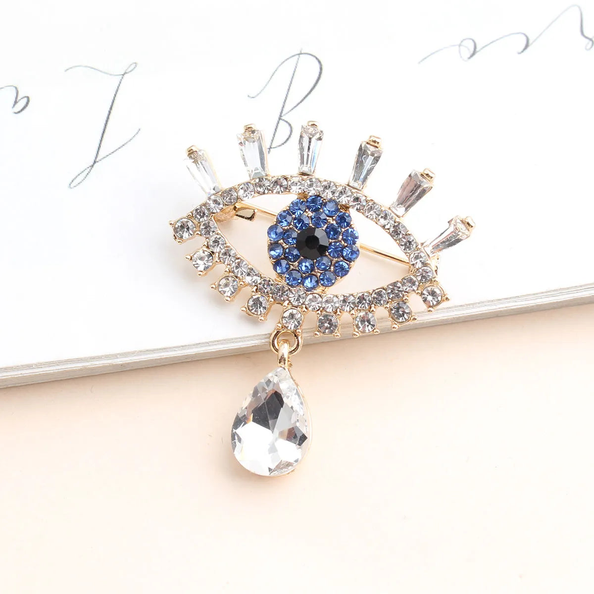 Shiny Eye Alloy Inlay Crystal Rhinestones Unisex Brooches