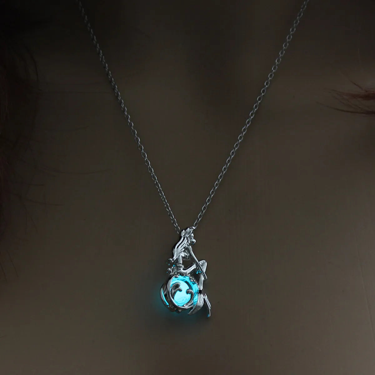 Shiny Geometric Moon Alloy Luminous Women's Men's Necklace 1 Piece