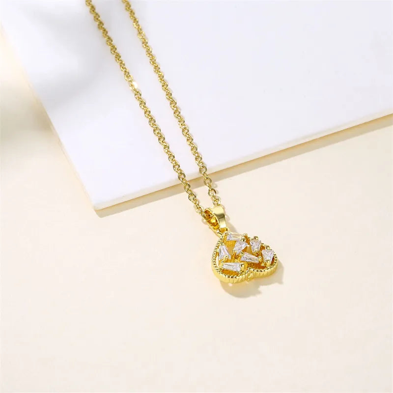 Shiny Heart Shape 201 Stainless Steel Brass Plating Inlay Zircon 18K Gold Plated Women'S Pendant Necklace