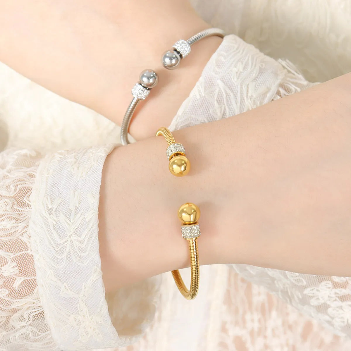 Shiny Korean Style Solid Color Titanium Steel Plating Inlay Zircon 18k Gold Plated Bangle