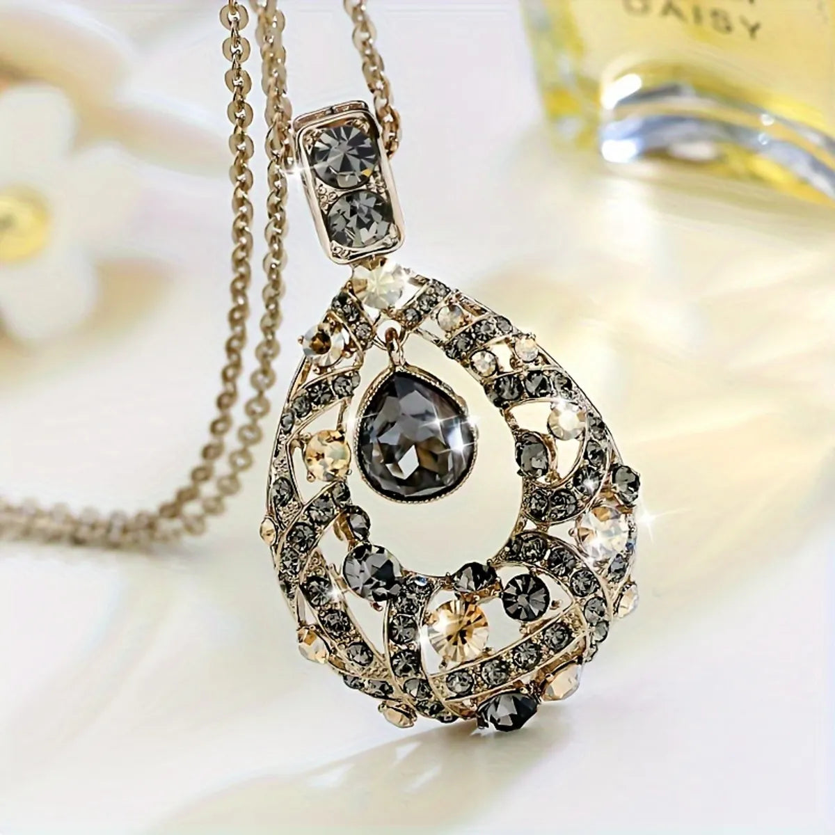 Shiny Water Droplets Alloy Inlay Rhinestones Zircon Women'S Sweater Chain