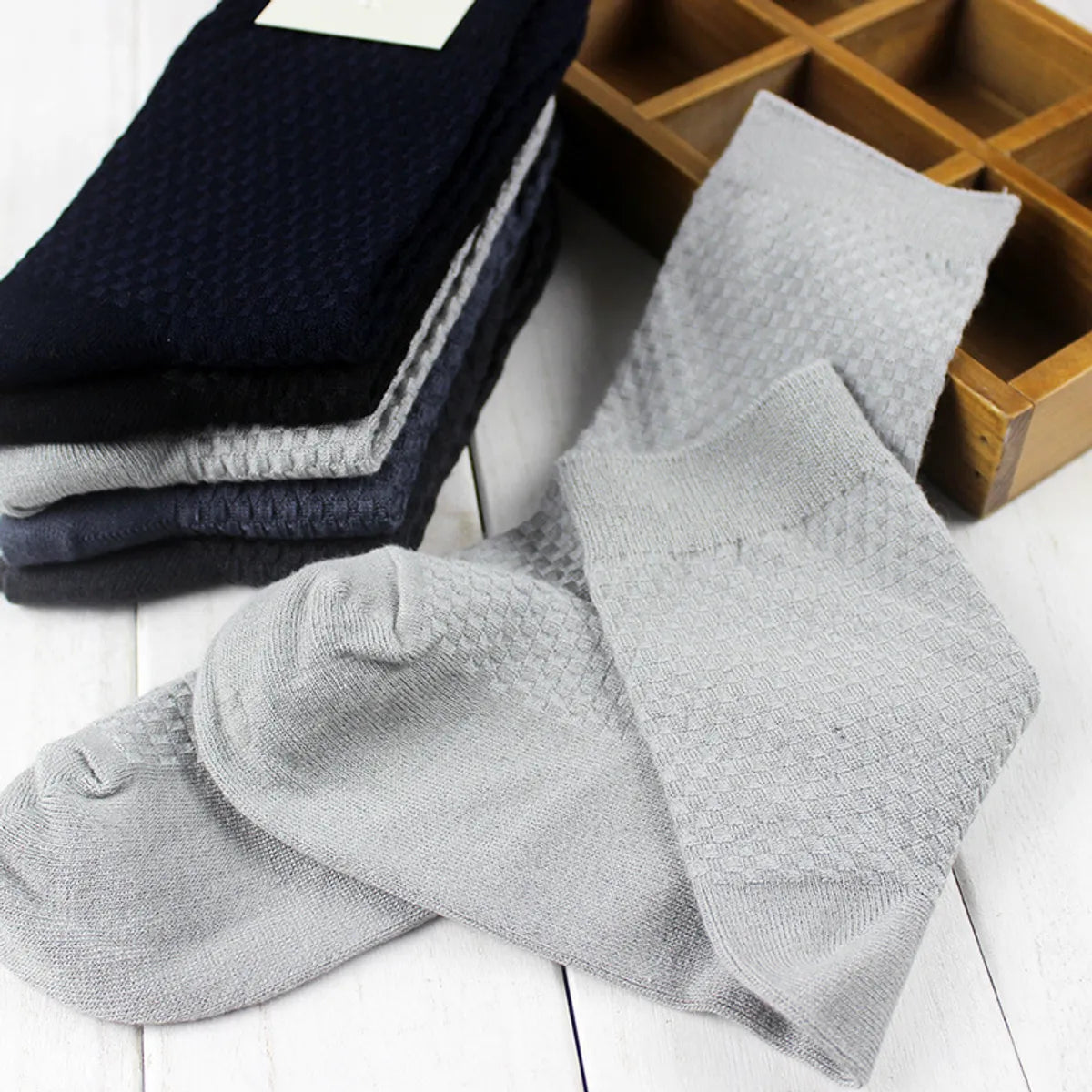 Simple Bamboo Fiber Middle Tube Men'S Socks For Fall Winter New Pure Color Sports Socks Wholesale