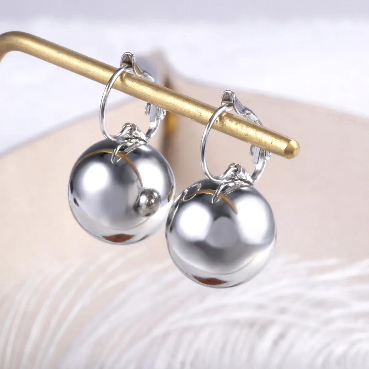 Simple Creative Ball Shaped Metal Copper Earrings Wholesale