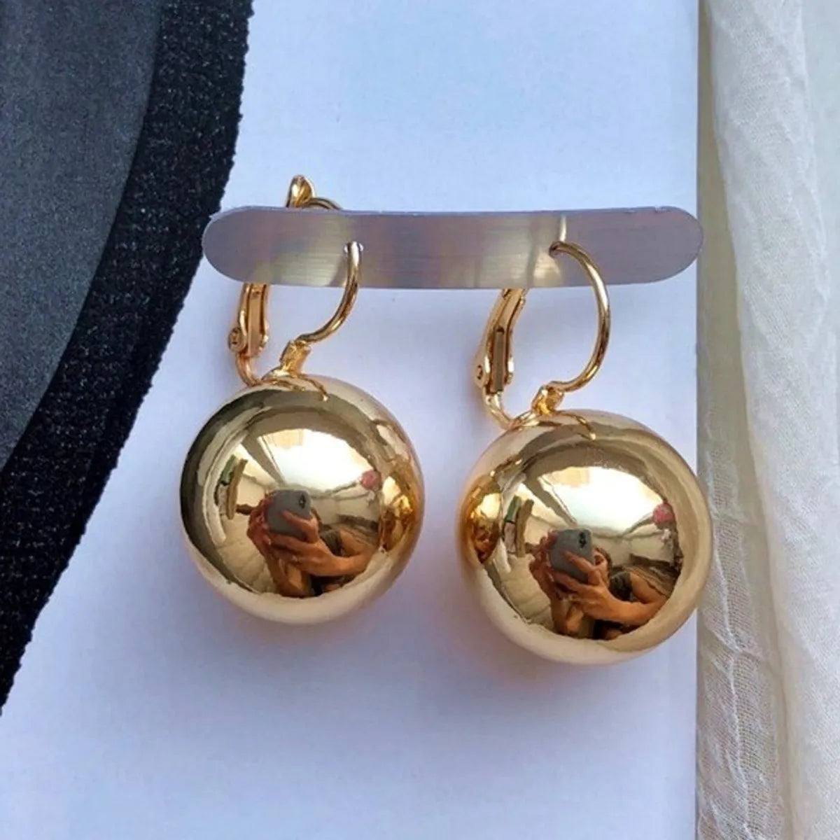 Simple Creative Ball Shaped Metal Copper Earrings Wholesale