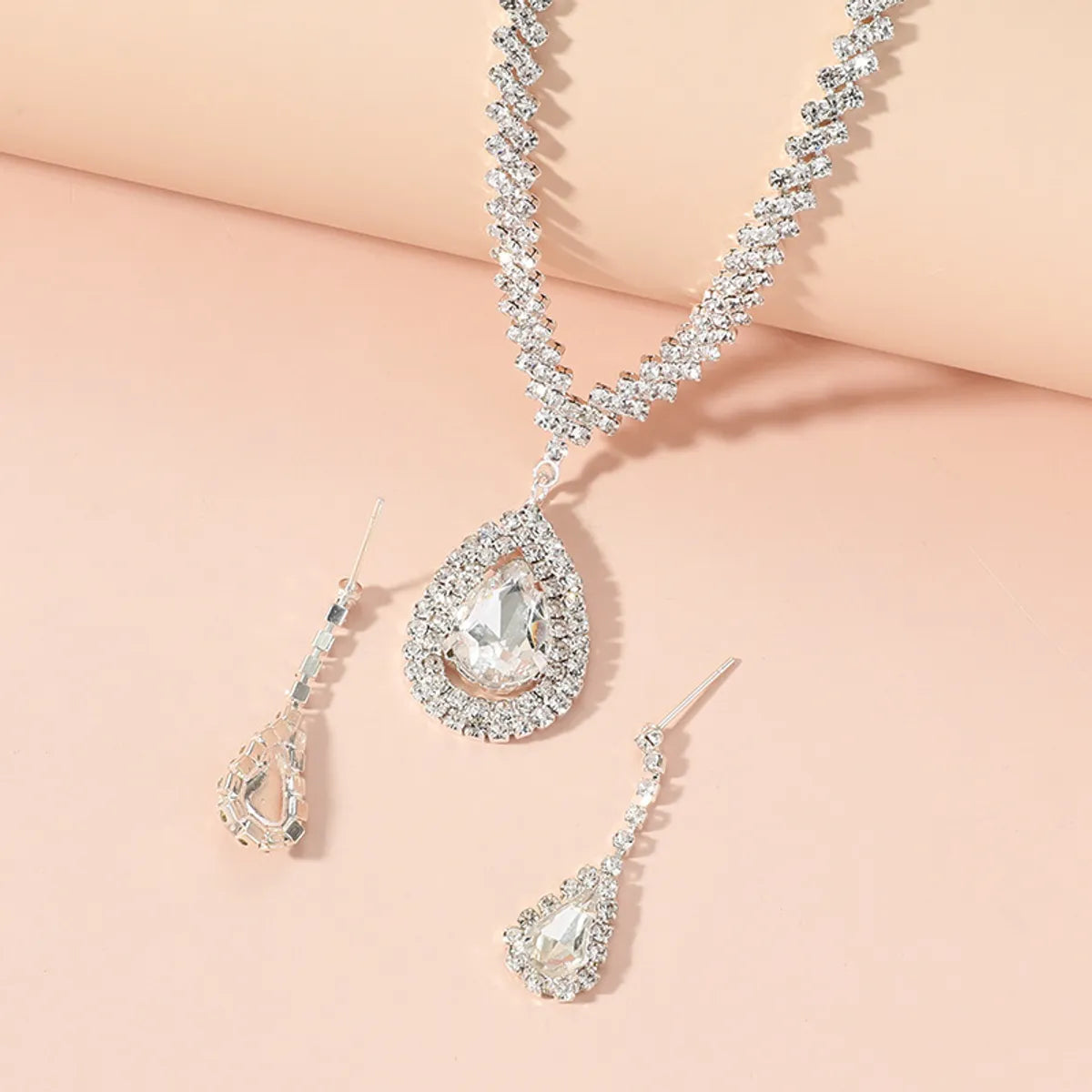 Simple Fashion New Rhinestone Water Drop Alloy Pendant Jewelry