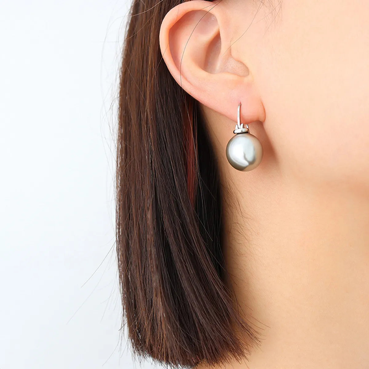 Simple Geometric Pearl Titanium Steel Ear Jewelry