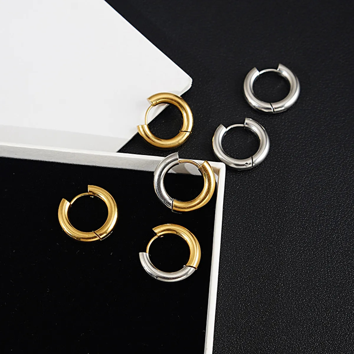 Ins Style Geometric Titanium Steel Plating No Inlaid Earrings