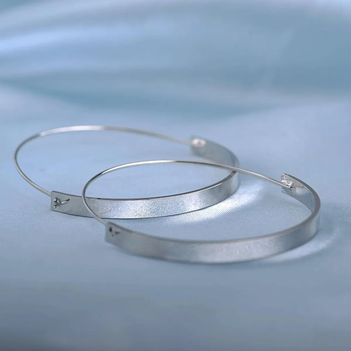 Simple Half-Circle Hoop Earrings  Curved  Women'S Earrings Green Gold Electroplating Silver