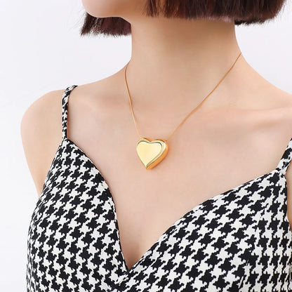 Fashion Heart Titanium Steel Plating Necklace