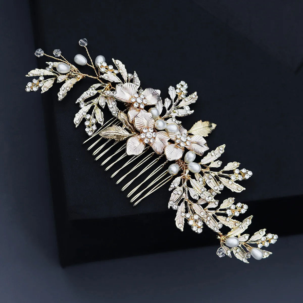 Simple New Pearl Flower Leaf Hair Clip