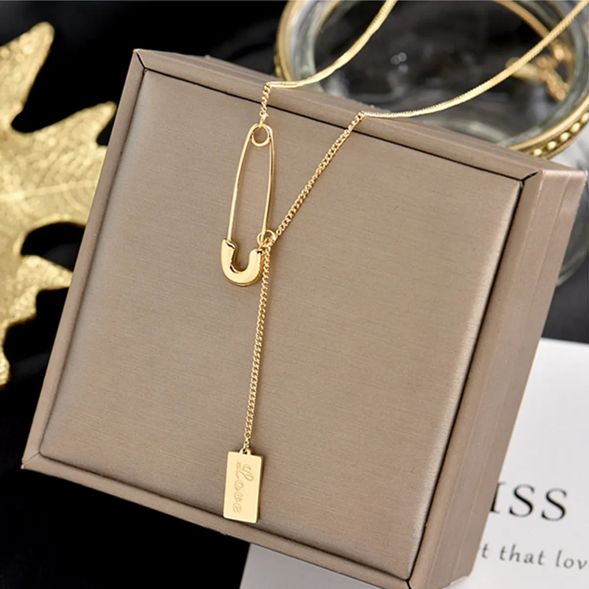 Simple Paper Clip Square Letter Necklace Fashion Titanium Steel Clavicle Chain