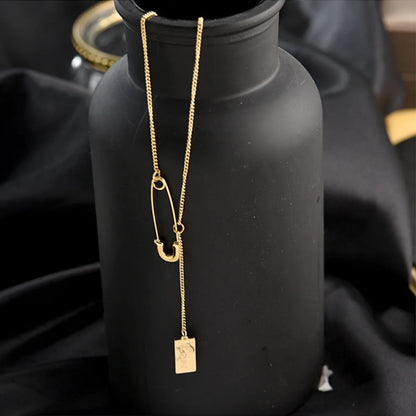 Simple Paper Clip Square Letter Necklace Fashion Titanium Steel Clavicle Chain