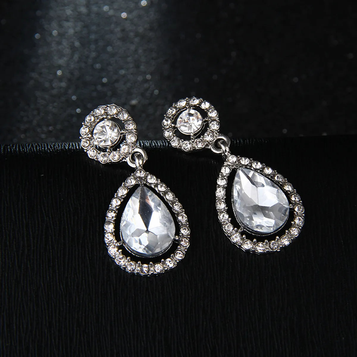 Simple Personality Diamond-studded Water Drop Long Earrings