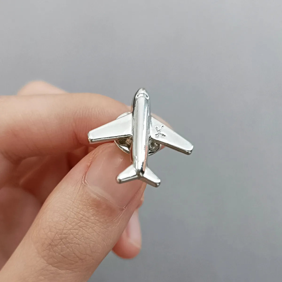 Simple Style Airplane Alloy Plating Unisex Brooches