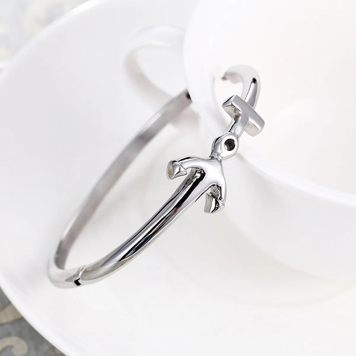 Simple Style Arrow Titanium Steel Bangle