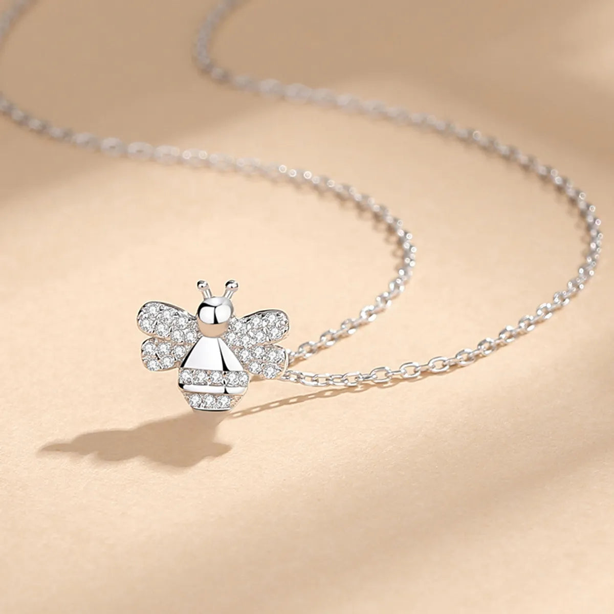 Simple Style Bee Sterling Silver Inlay Zircon Pendant Necklace