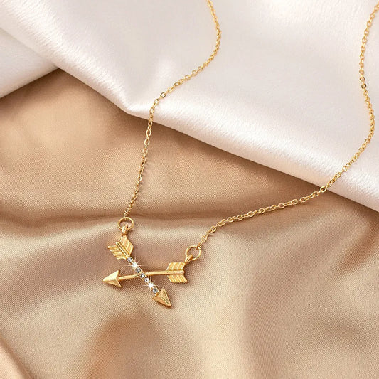 Simple Style Bow And Arrow Alloy Plating Inlay Rhinestones Gold Plated Women'S Pendant Necklace