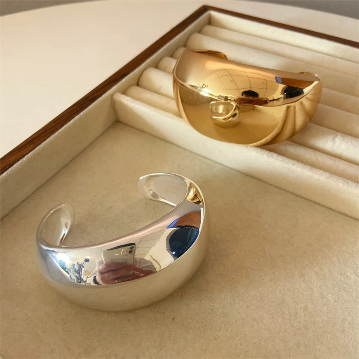 Simple Style C Shape Alloy Polishing Plating Gold Plated Silver Plated Women's Bangle