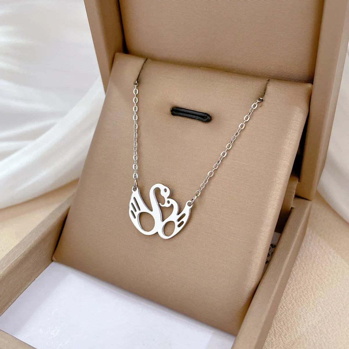 Simple Style Circle Letter Butterfly Titanium Steel Plating Inlay Rhinestones Necklace