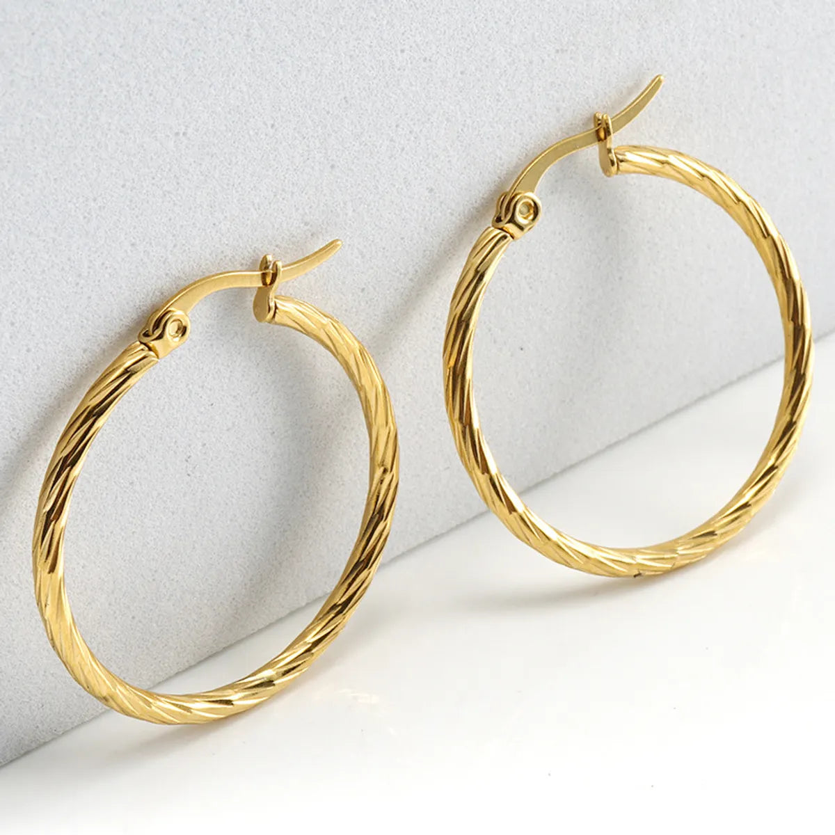 Simple Style Circle Gold Plated Stainless Steel Earrings