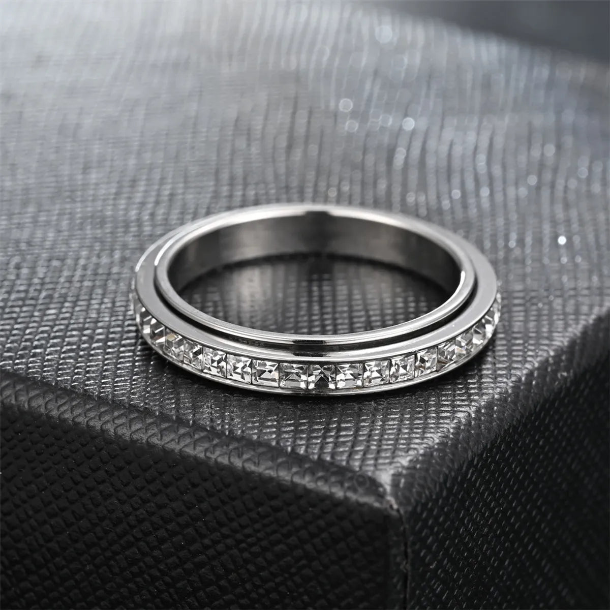 Simple Style Circle Stainless Steel Inlay Zircon Rings