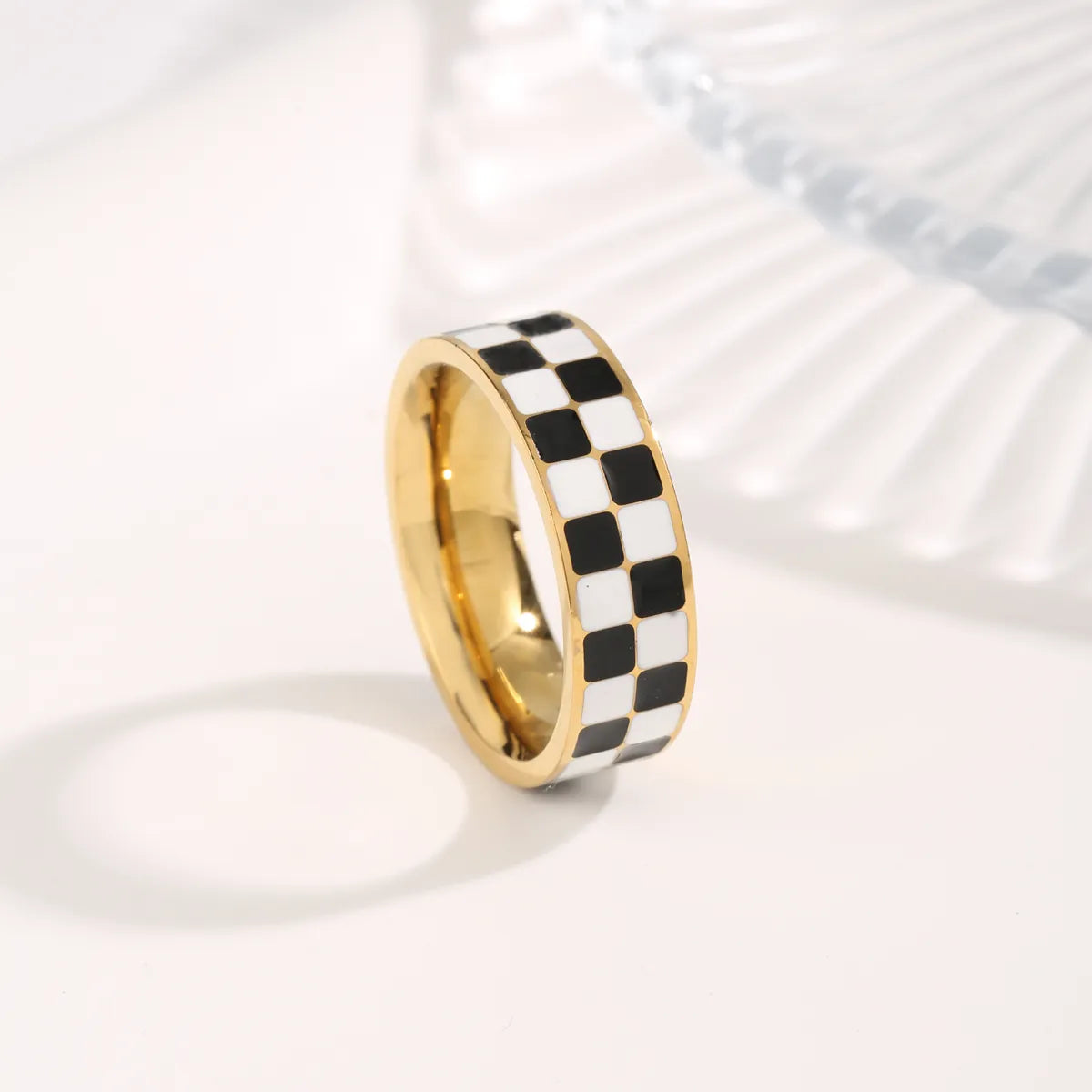 Simple Style Classic Style Circle Roman Numeral Checkered Titanium Steel Copper Plating Inlay Zircon Gold Plated Rings