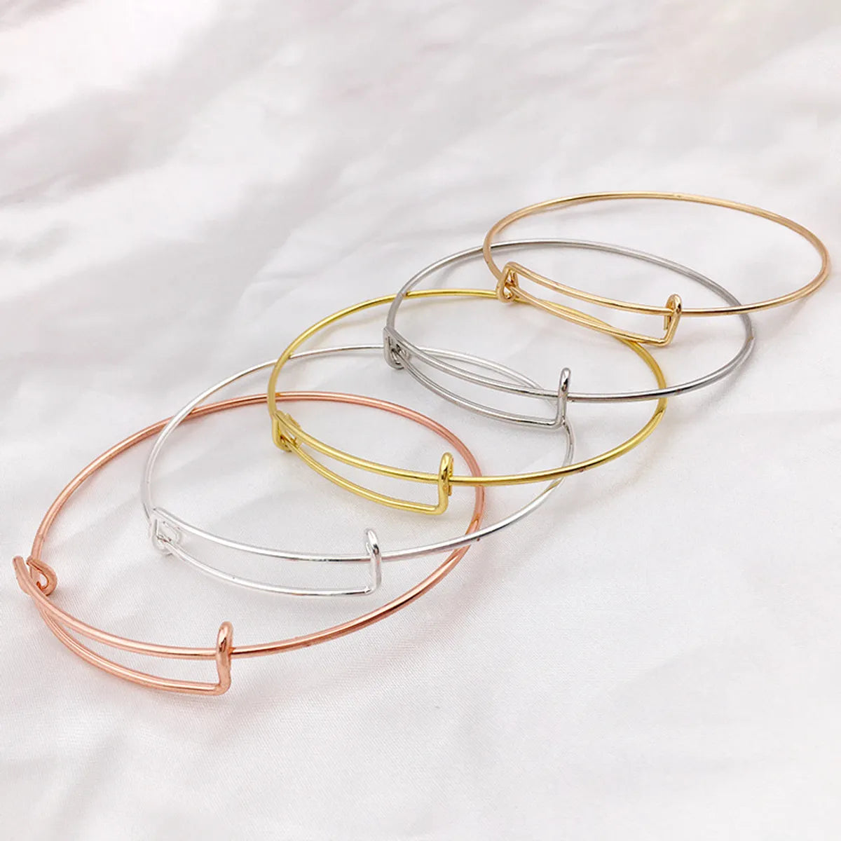 Simple Style Classic Style Commute Round Solid Color Iron Wholesale Bangle