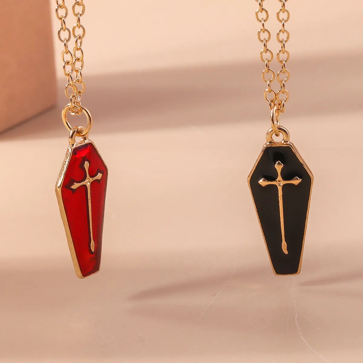 Simple Style Classic Style Cross Zinc Alloy Women's Pendant Necklace