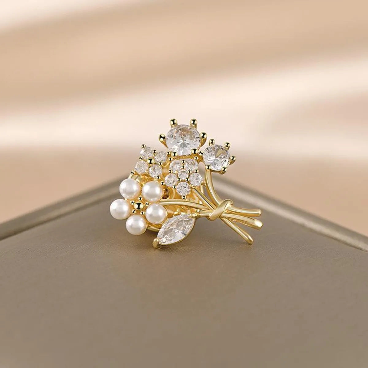 Simple Style Classic Style Flower Alloy Inlay Zircon Women'S Brooches