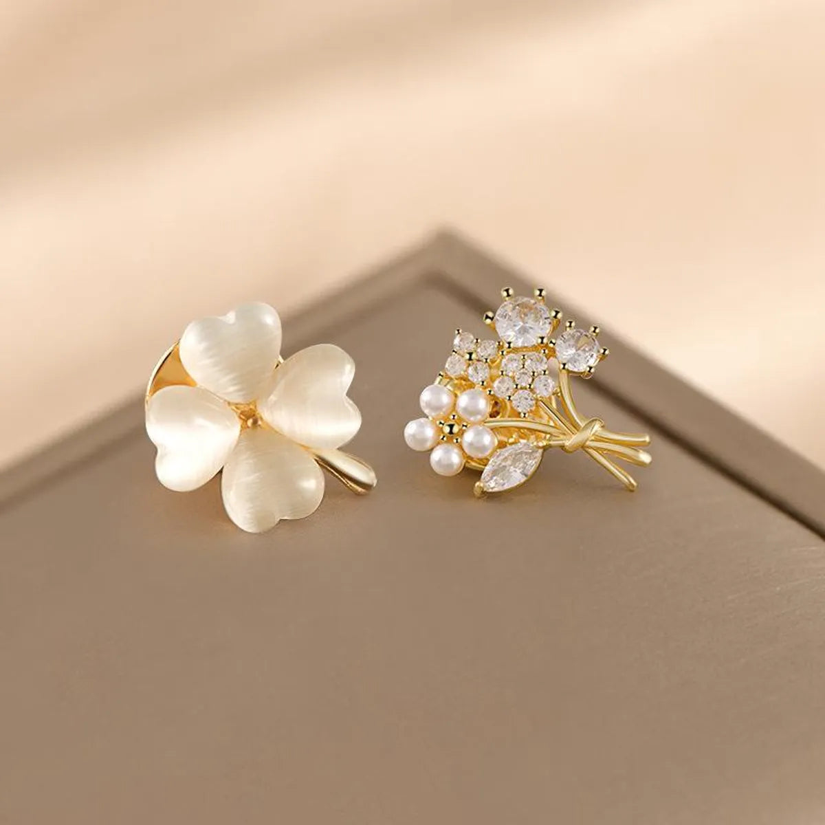 Simple Style Classic Style Flower Alloy Inlay Zircon Women'S Brooches