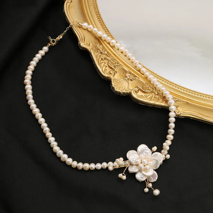 Simple Style Classic Style Flower Baroque Pearls Beaded Plating 18k Gold Plated Pendant Necklace