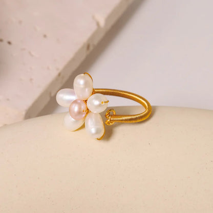 Simple Style Classic Style Flower Freshwater Pearl Copper Plating Inlay Pearl 18k Gold Plated Rings