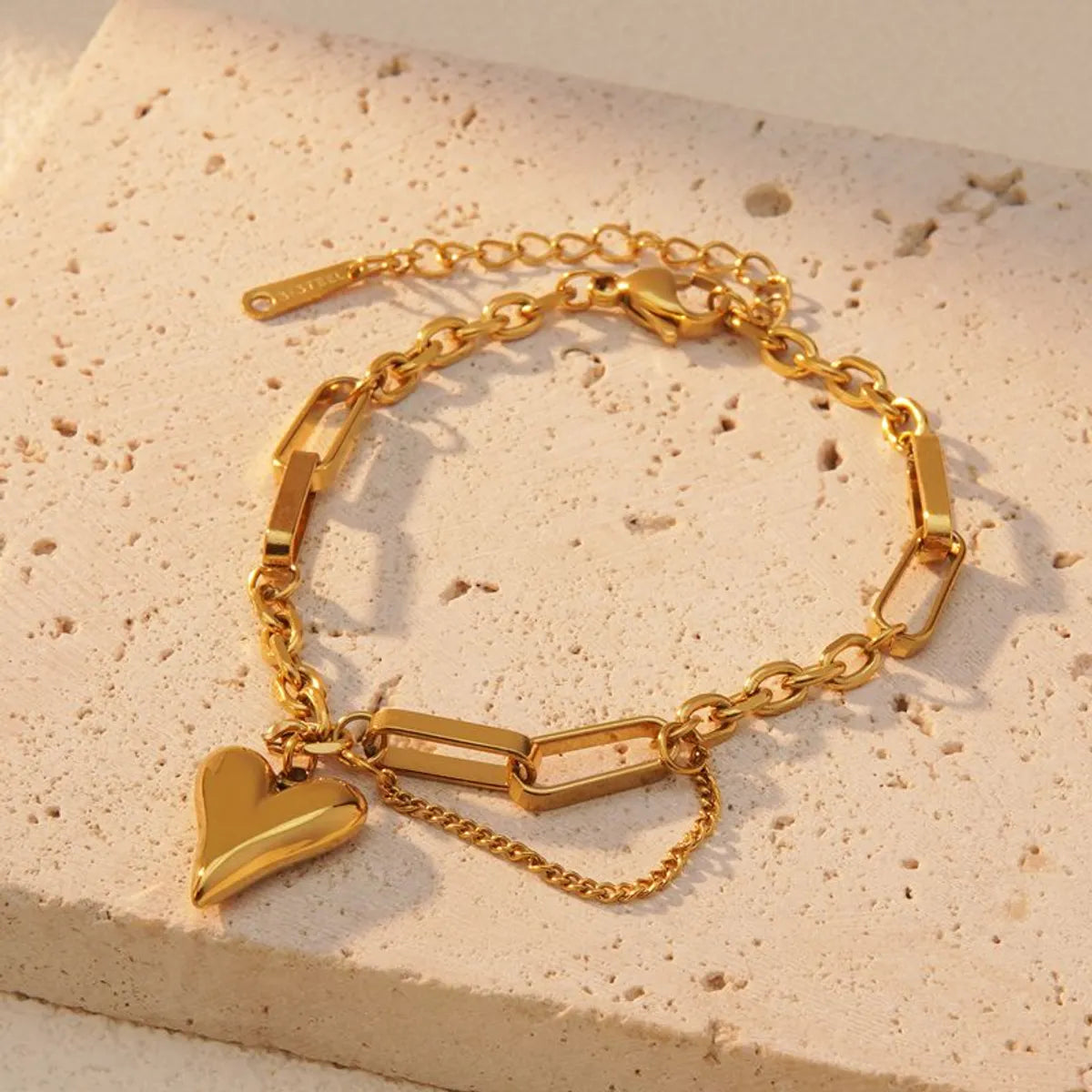 Simple Style Classic Style Heart Shape 304 Stainless Steel 18K Gold Plated Bracelets In Bulk