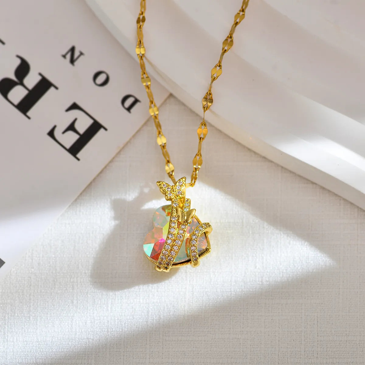 Simple Style Classic Style Heart Shape Butterfly Titanium Steel Copper Plating Inlay Zircon 18k Gold Plated Pendant Necklace