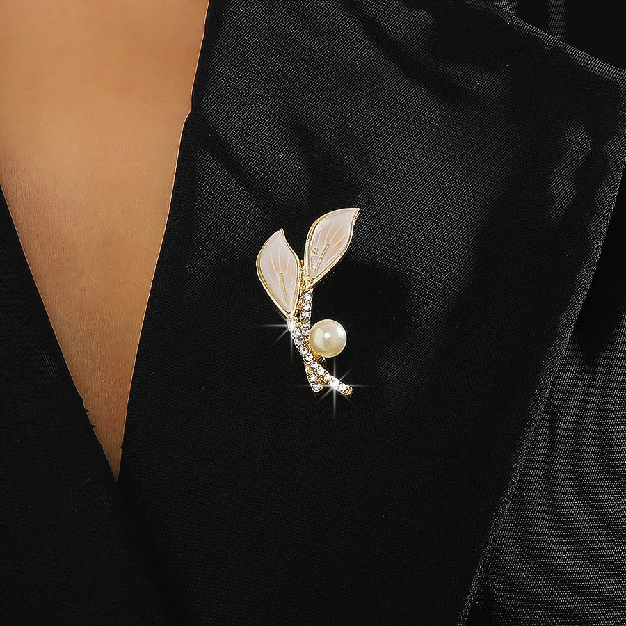 Simple Style Classic Style Leaves Alloy Inlay Rhinestones Women'S Brooches