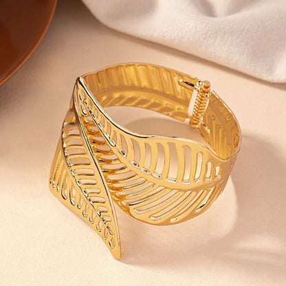 Simple Style Classic Style Leaves Alloy Plating Gold Plated Women's Bangle