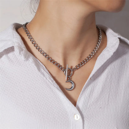 Simple Style Classic Style Moon Stainless Steel Pendant Necklace In Bulk