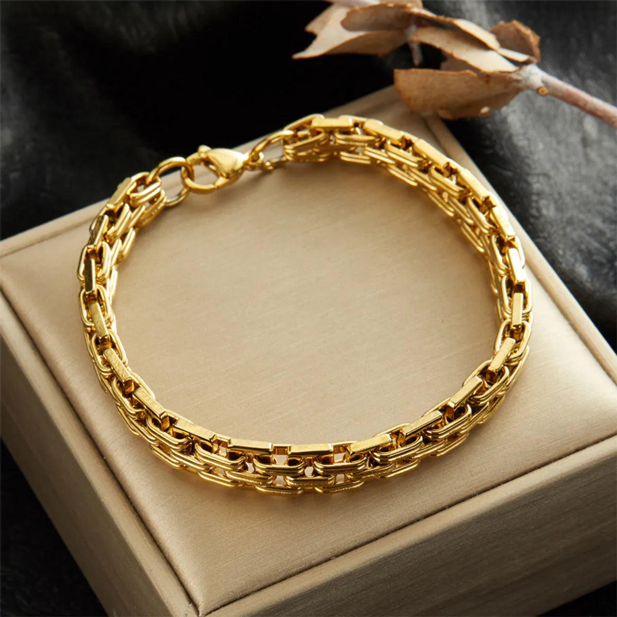 Simple Style Classic Style Round Square Stainless Steel Plating 18k Gold Plated Bracelets