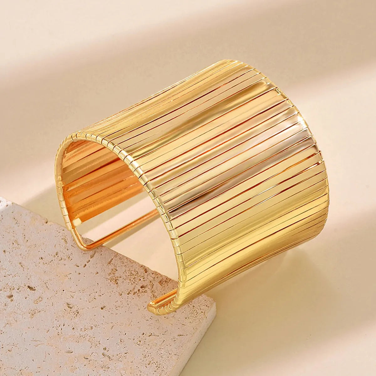 Simple Style Classic Style Solid Color Alloy Plating Gold Plated Women's Bangle