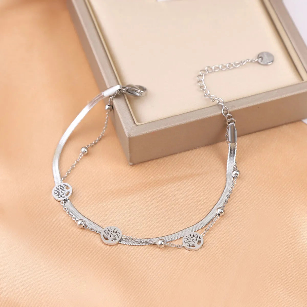 Simple Style Classic Style Solid Color Stainless Steel Bracelets