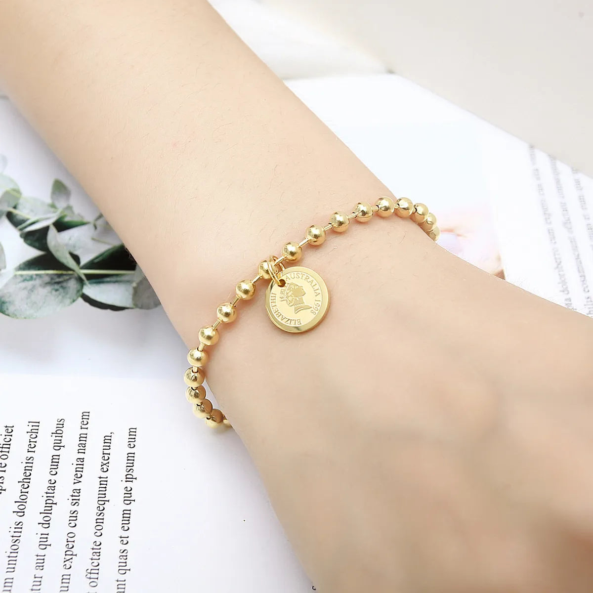 Simple Style Classic Style Solid Color Stainless Steel Plating Gold Plated Bracelets